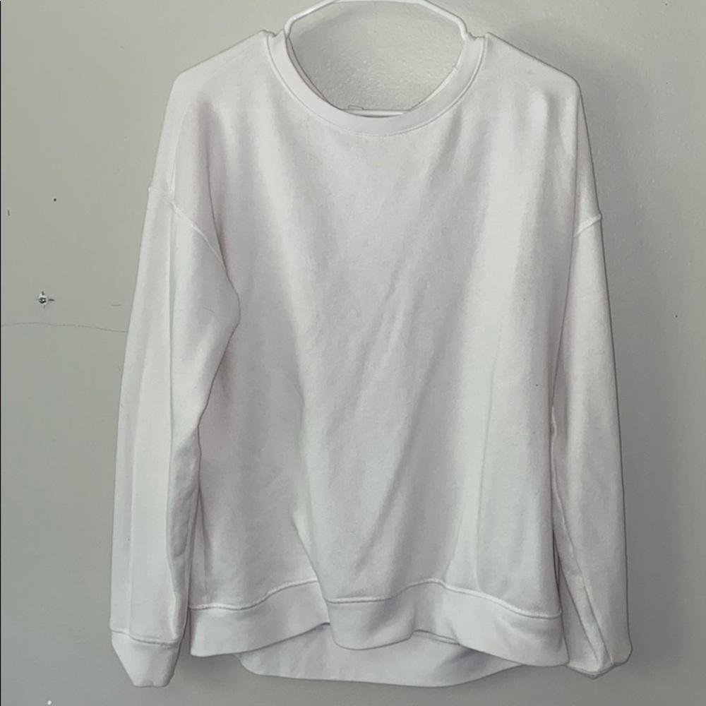 A white long sleeve America eagle plain tee